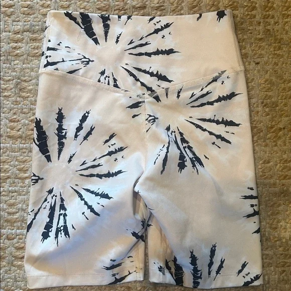 Nike Black and Cream Dri-FIT Shorts - Picture 6 of 6